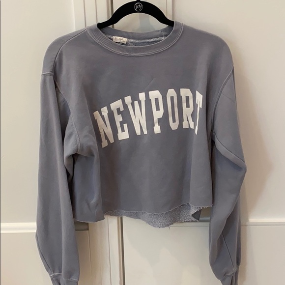 Brandy Melville Newport Sweatshirt - Picture 1 of 2